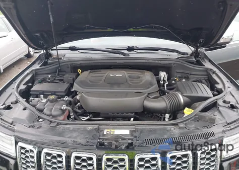 2017 Jeep Grand Cherokee Overland z USA, uszkodzony, nr VIN 1C4RJFCG5HC904470